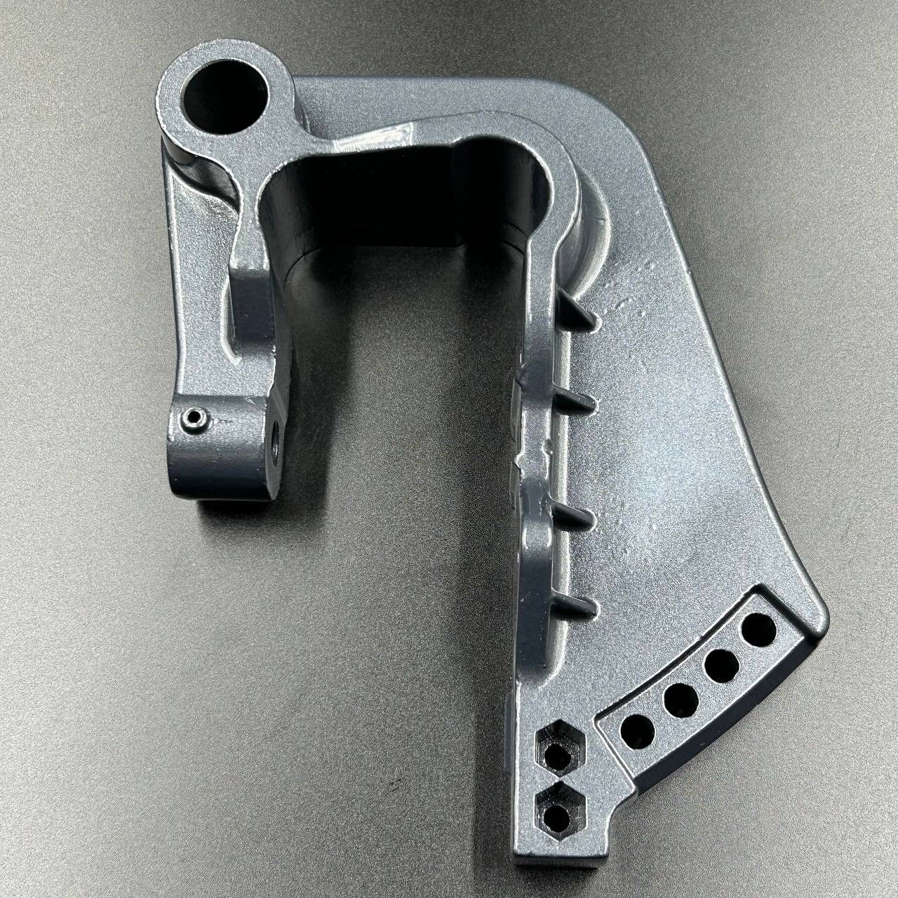 картинка Струбцина подвески левая Yamaha 9.9-15 (YUELANG)