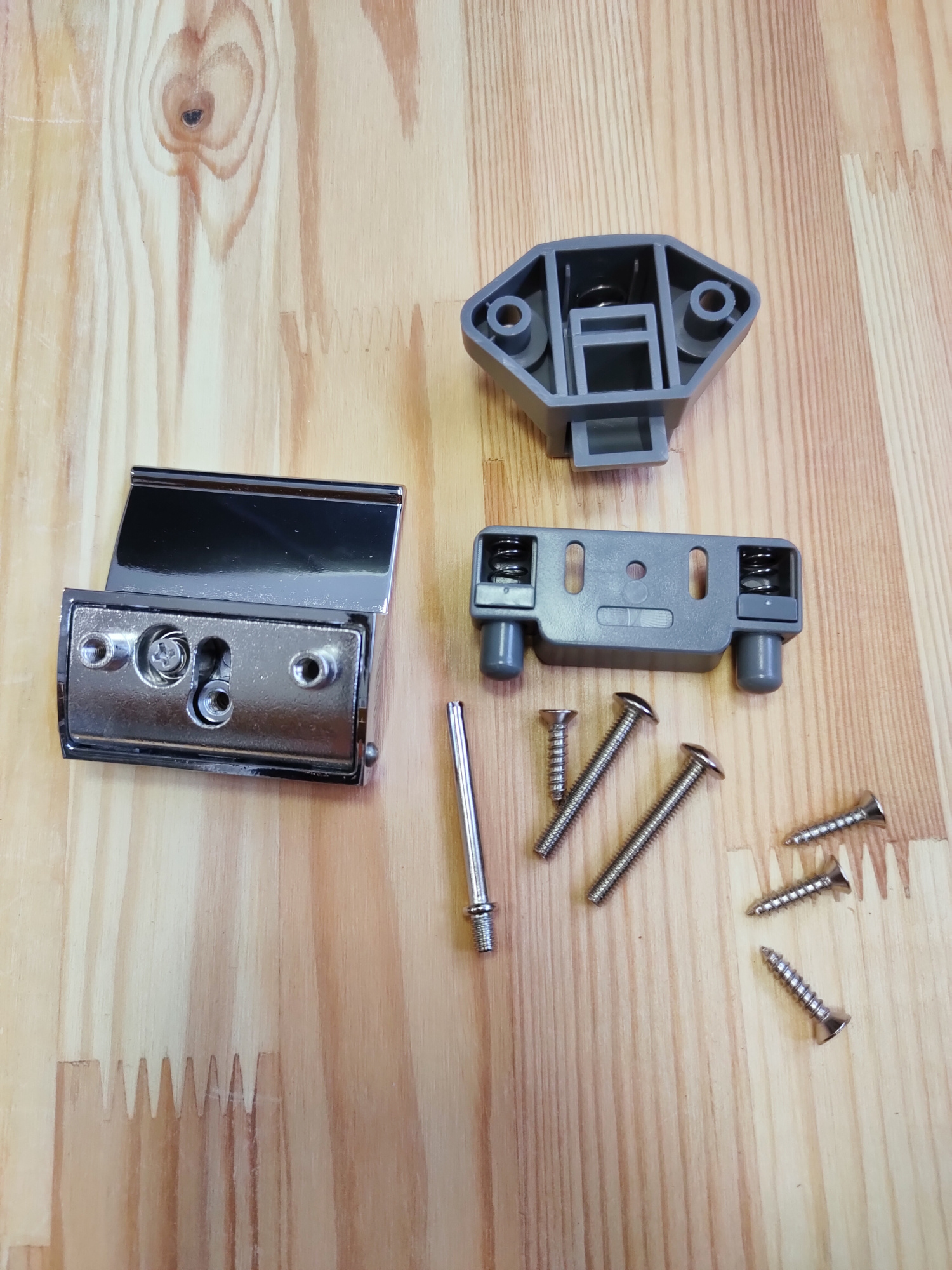 картинка Ручка-замок мебельная BL08-CH (зеркальный)