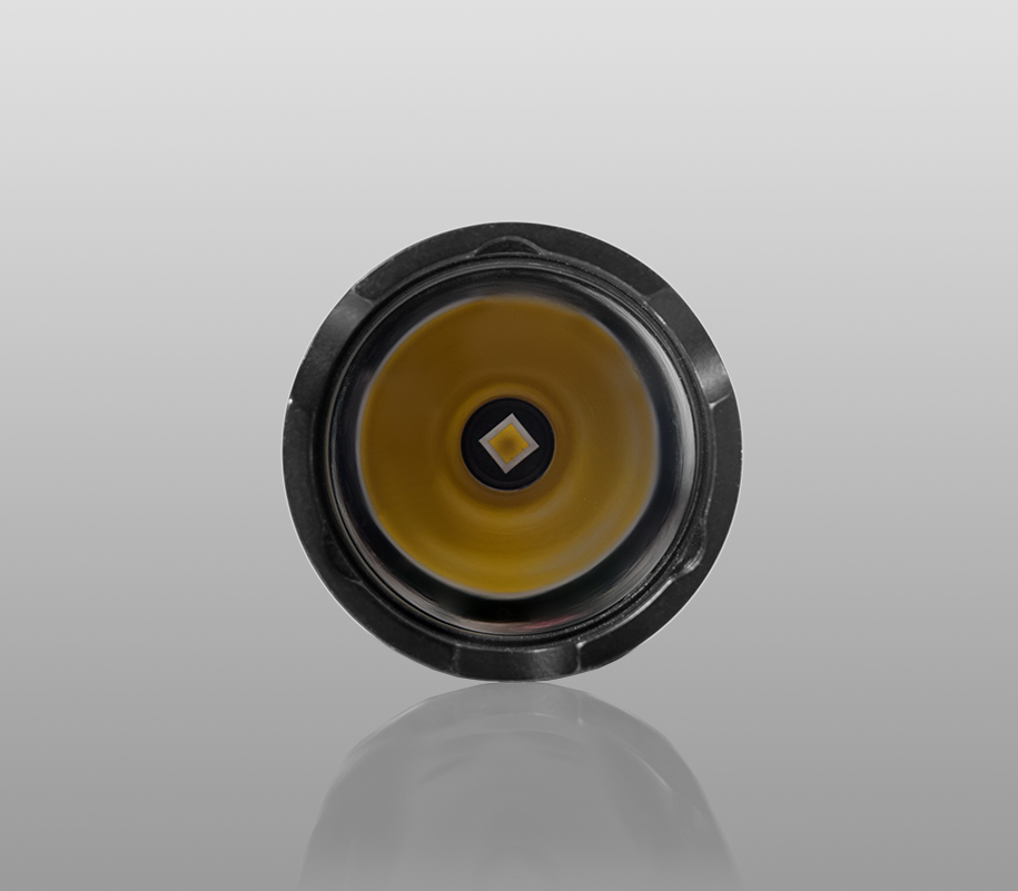 картинка Фонарь ARMYTEK Dobermann Pro XHP35 HI  ТЕПЛЫЙ