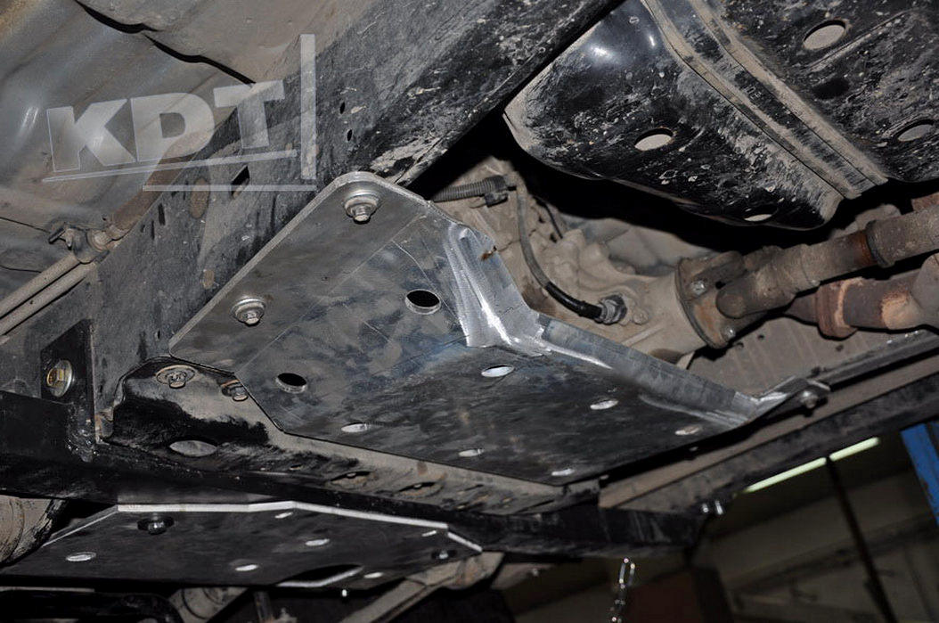 картинка Защита раздатки и коробки - Toyota Land Cruiser 80/105