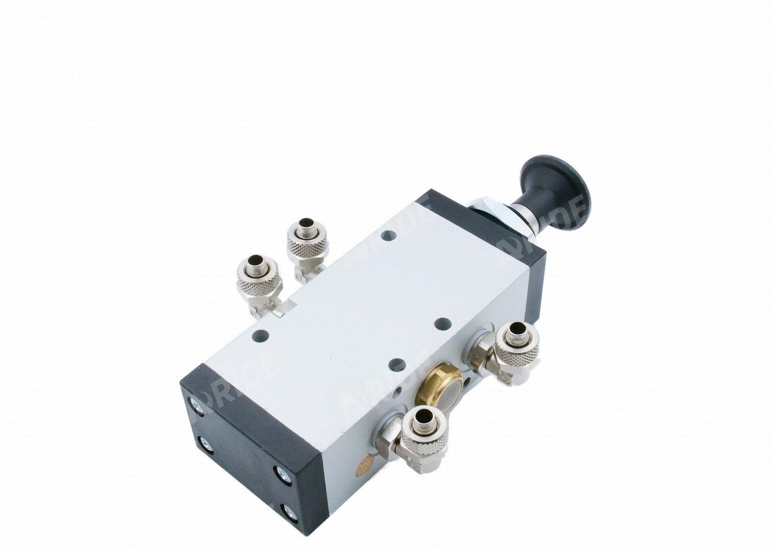 картинка Система управления механизмом подъема оси полуприцепа (Camozzi)