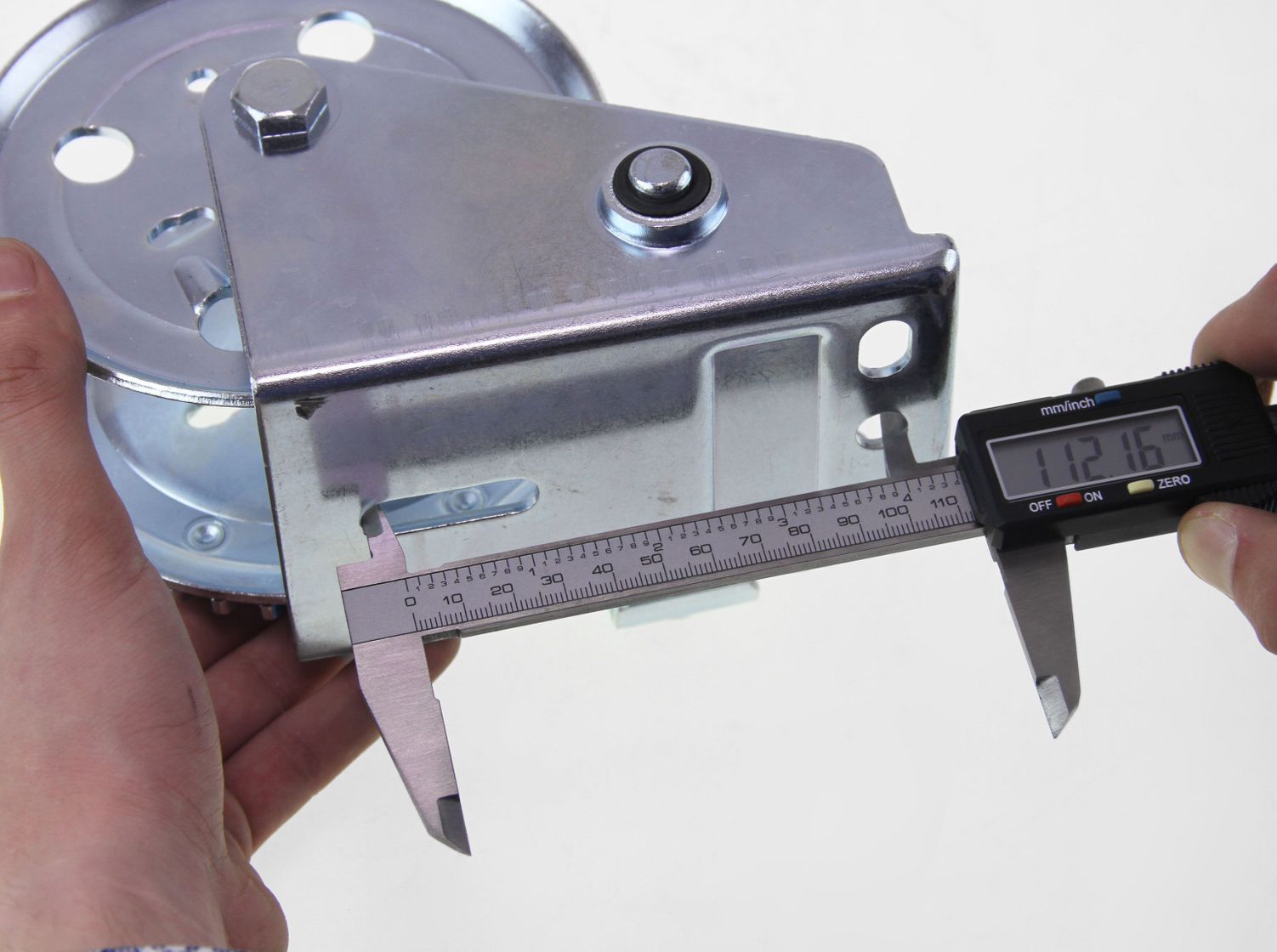 картинка Лебедка для прицепа 1000 lbs (455 кг)