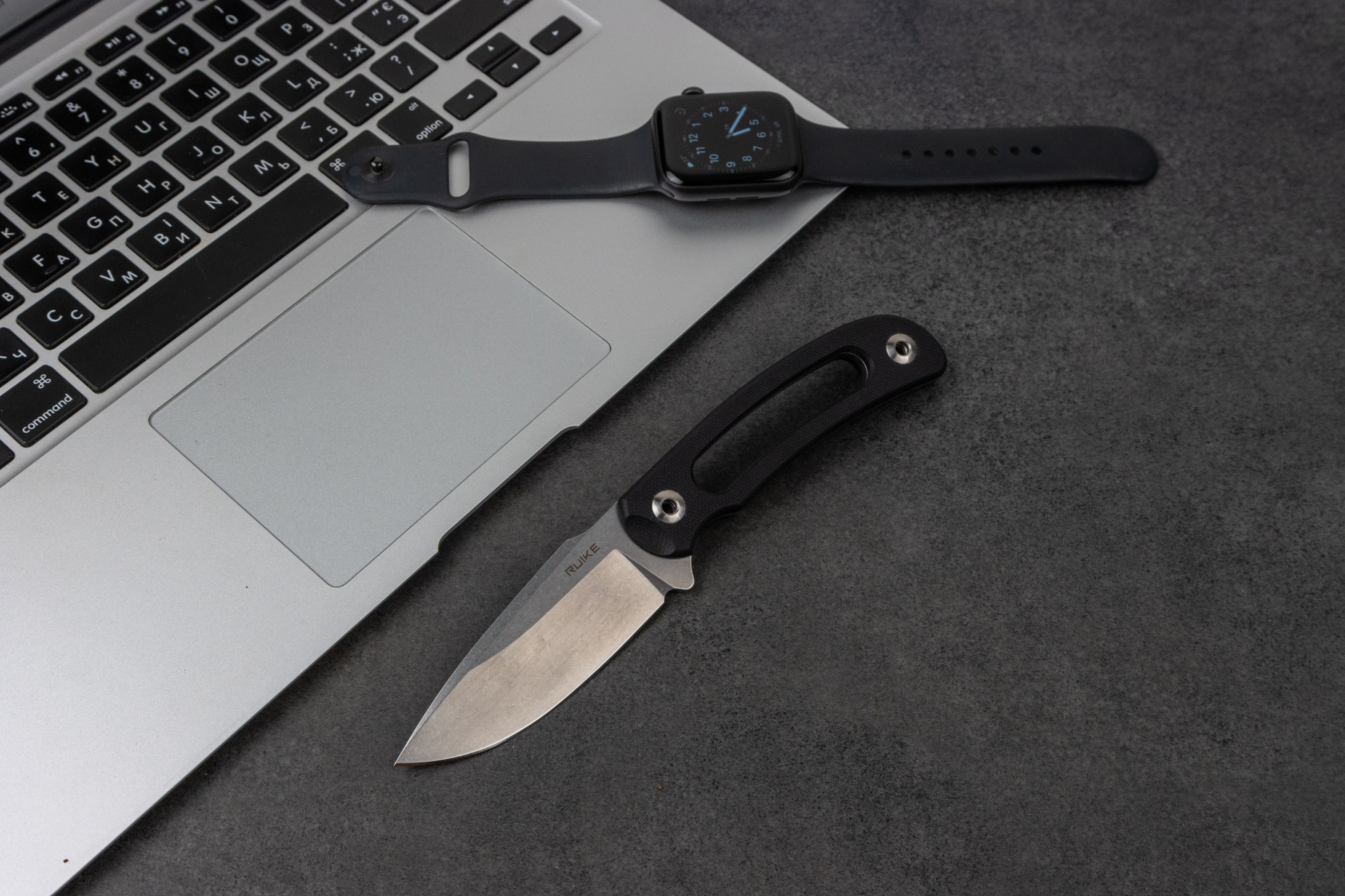 картинка Нож Ruike Hornet F815 черный