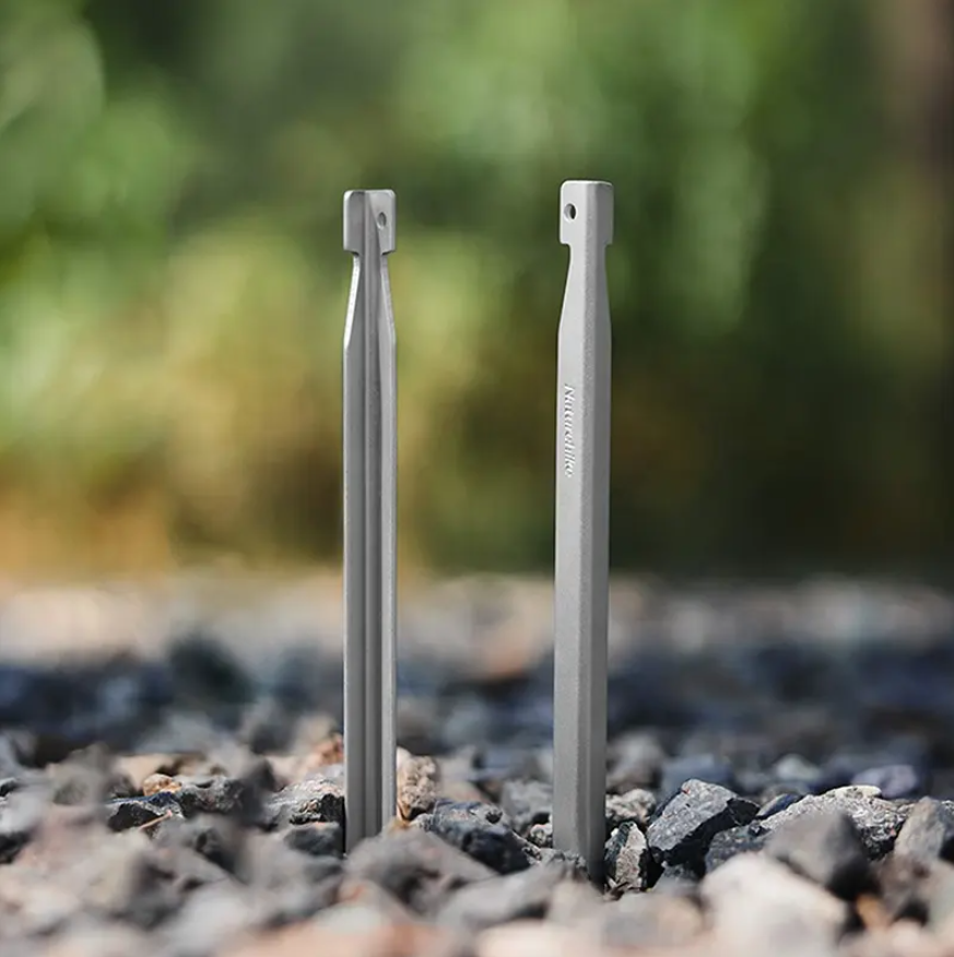 картинка Колышки Naturehike алюминиевые (8 шт.) 20 см, серебристые, V-образные