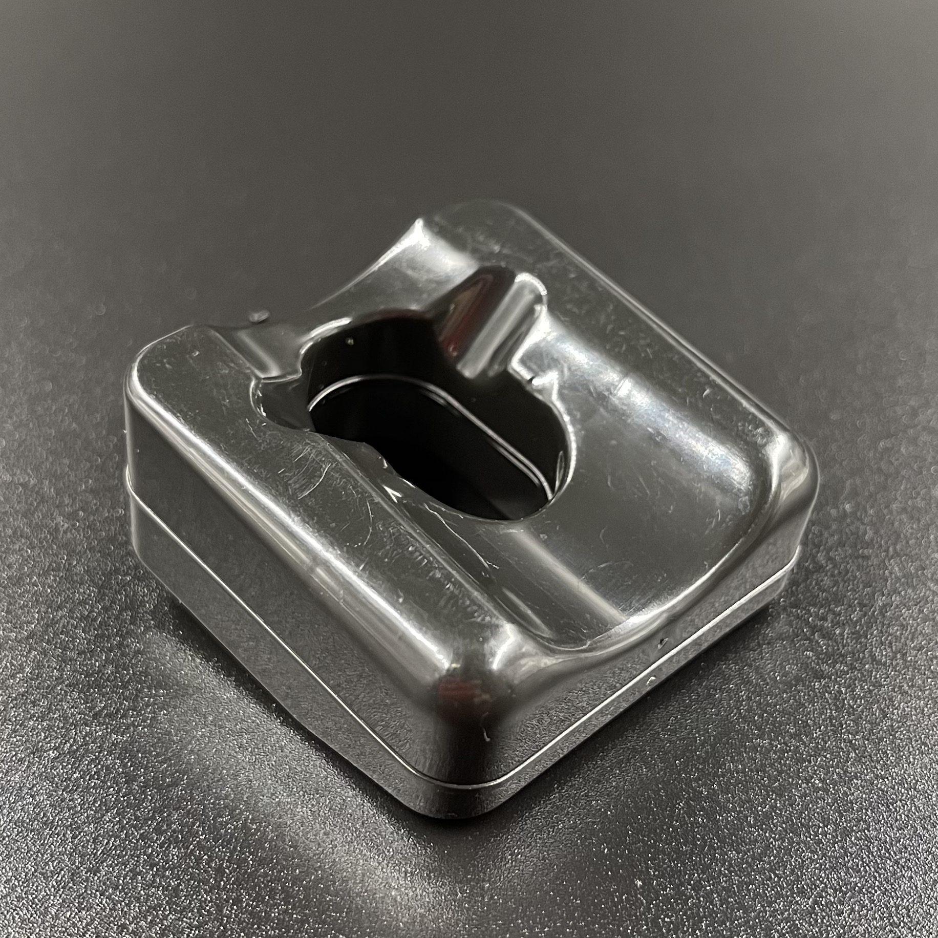 картинка Поплавок карбюратора Yamaha 40-90, F75-100 (Omax)