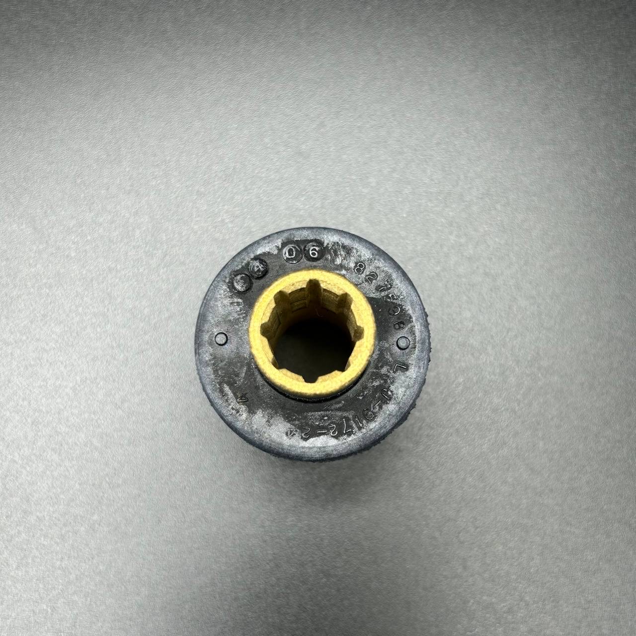 картинка Втулка гребного винта резиновая RUBBER HUB (Quicksilver)