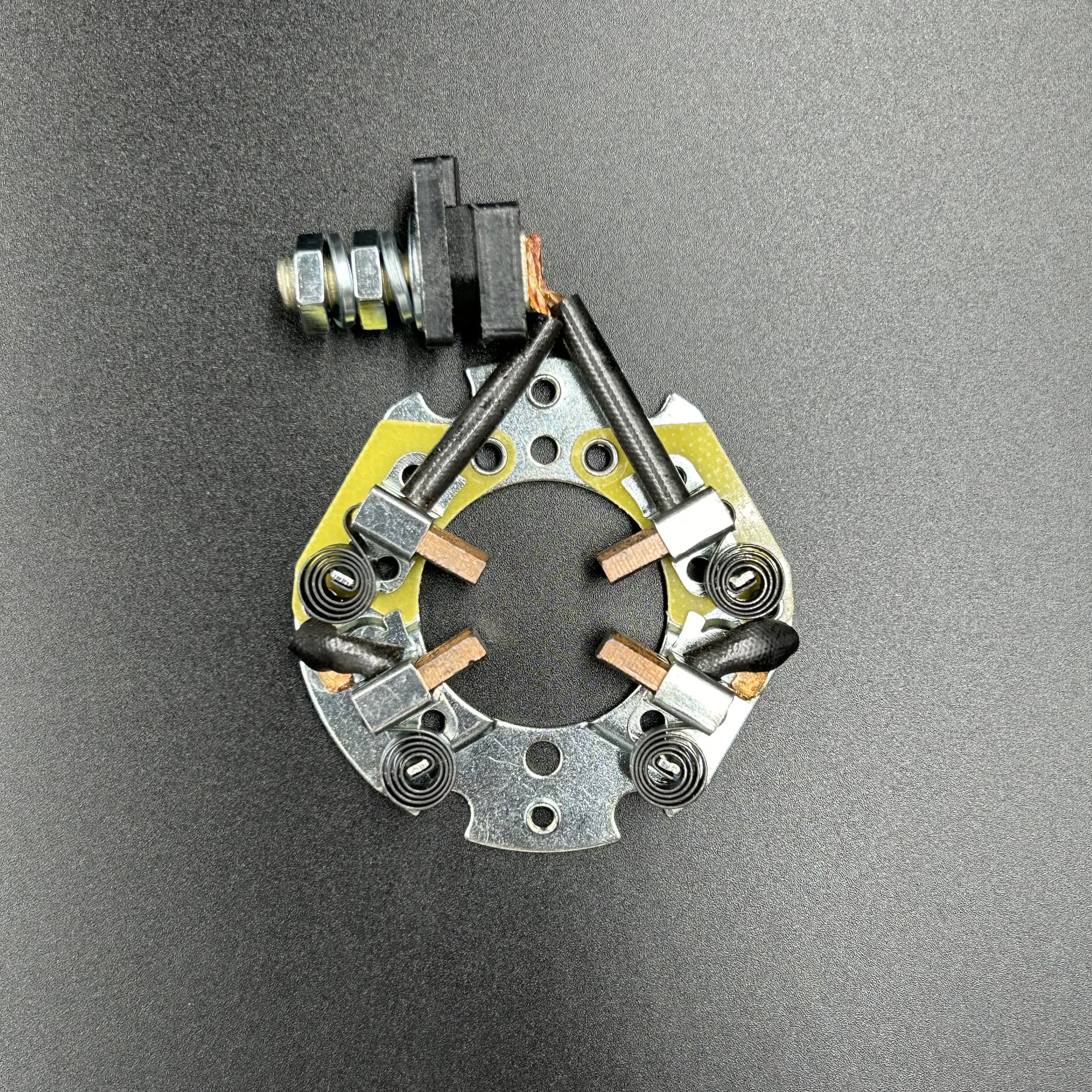 картинка Щеточный узел Yamaha 115-250, Honda 50, Tohatsu 90 (WUHU)