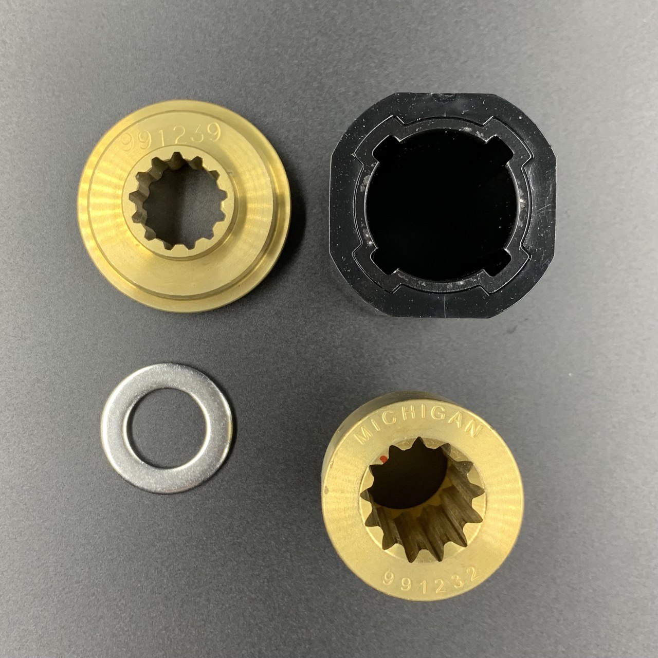 картинка Втулка гребного винта Suzuki DT40-65, DF40-50 (Michigan)