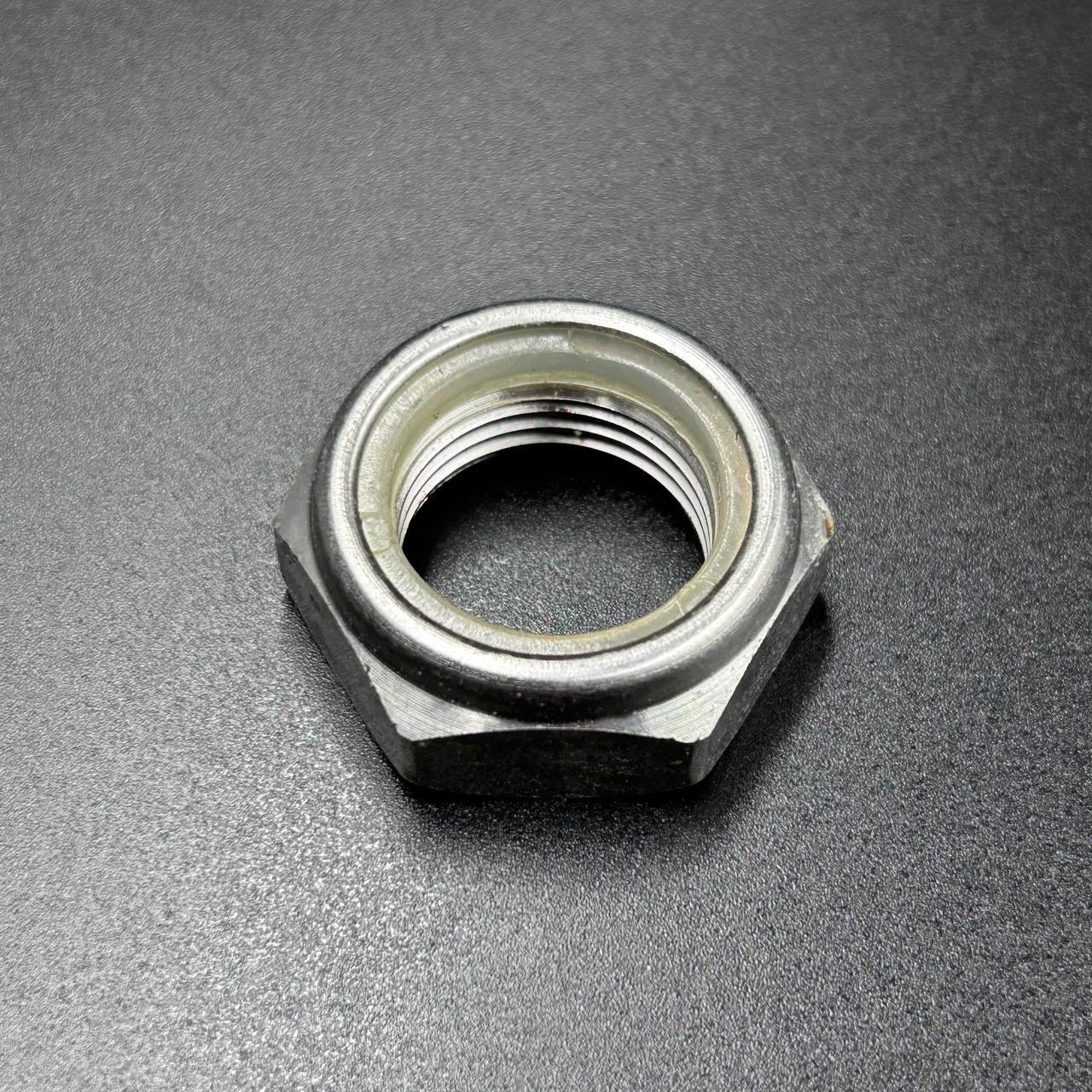 картинка Гайка трубы струбцины M22 Yamaha  (YUELANG)