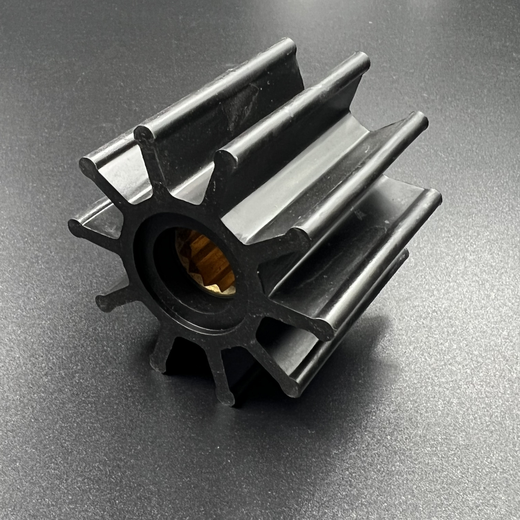 картинка Крыльчатка помпы охлаждения для VOLVO-PENTA (834794; 876120) (Omax)