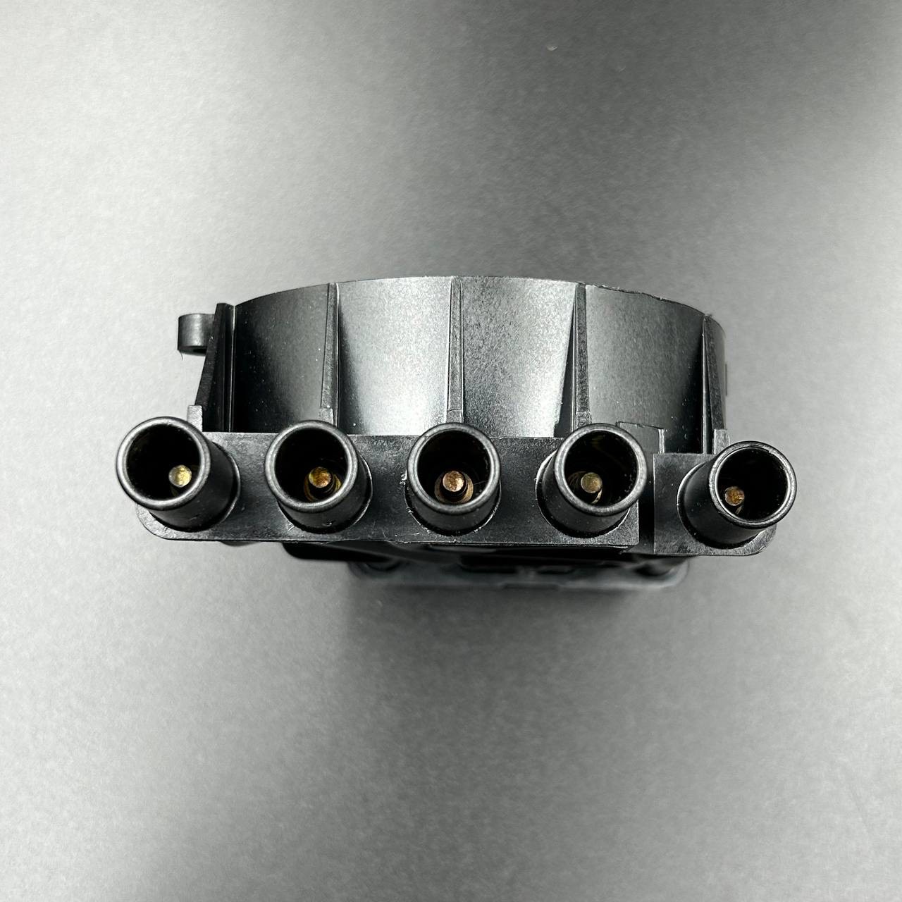 картинка Крышка трамблера Mercruiser 5.0/6.2L (8M0215003) (Quicksilver)
