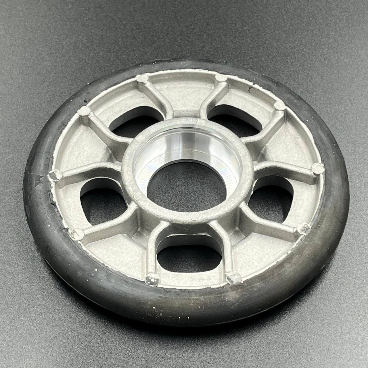 картинка Ролик трака Yamaha BR250; VK540; VK10; PZ480 (87M-47320-00)(Sinera)