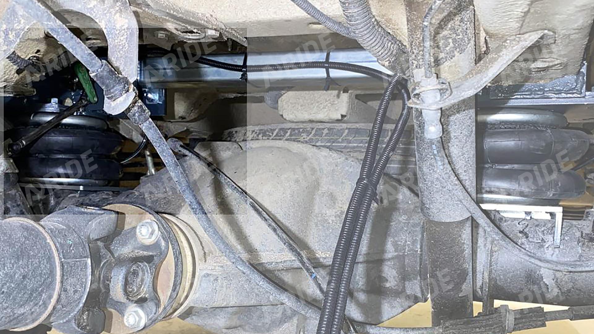 картинка Пневмоподвеска VOLKSWAGEN Crafter Kasten / Pritsche / NF, двухскатная ошиновка моста, задняя ось