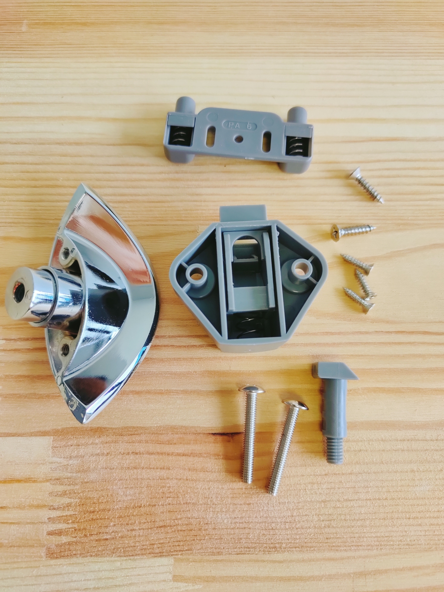 картинка Кнопка-замок мебельный BL03-CH (зеркальный)