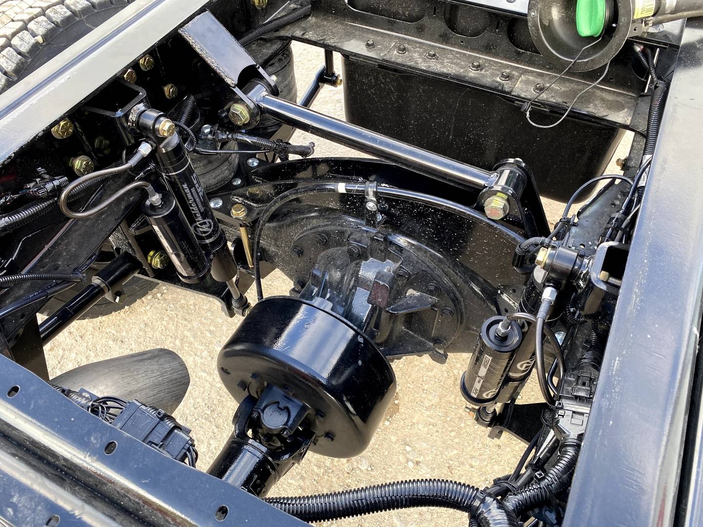 картинка Задняя пневматическая подвеска 4-рычажная Silverado 4500/5500/6500