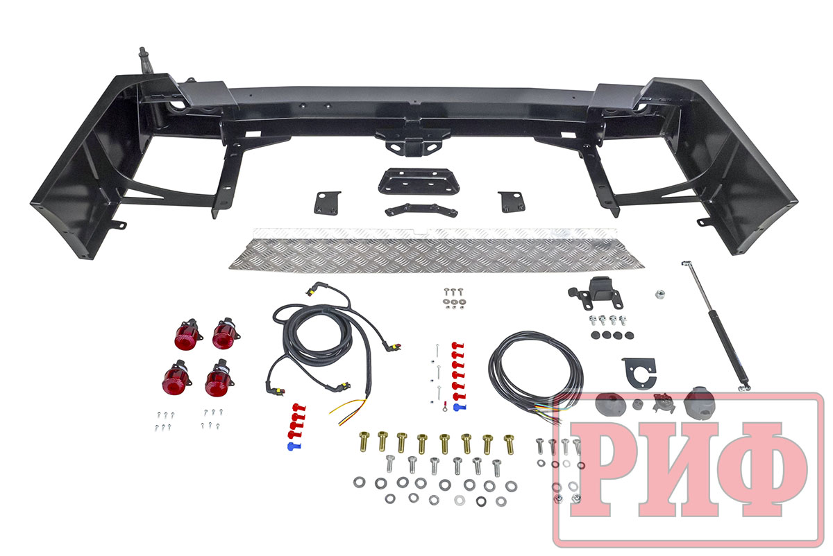 картинка Бампер задний РИФ Toyota Land Cruiser 100 с квадратом под фаркоп, калиткой и фонарями