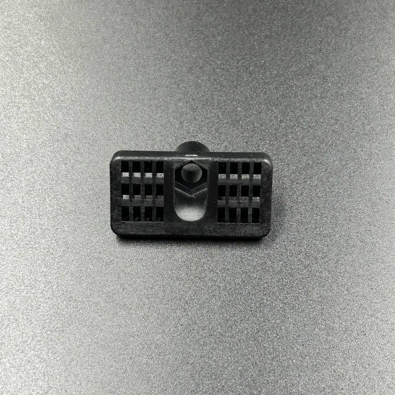 картинка Решётка водозаборника, правая Yamaha 40-50 (YAMAHA)