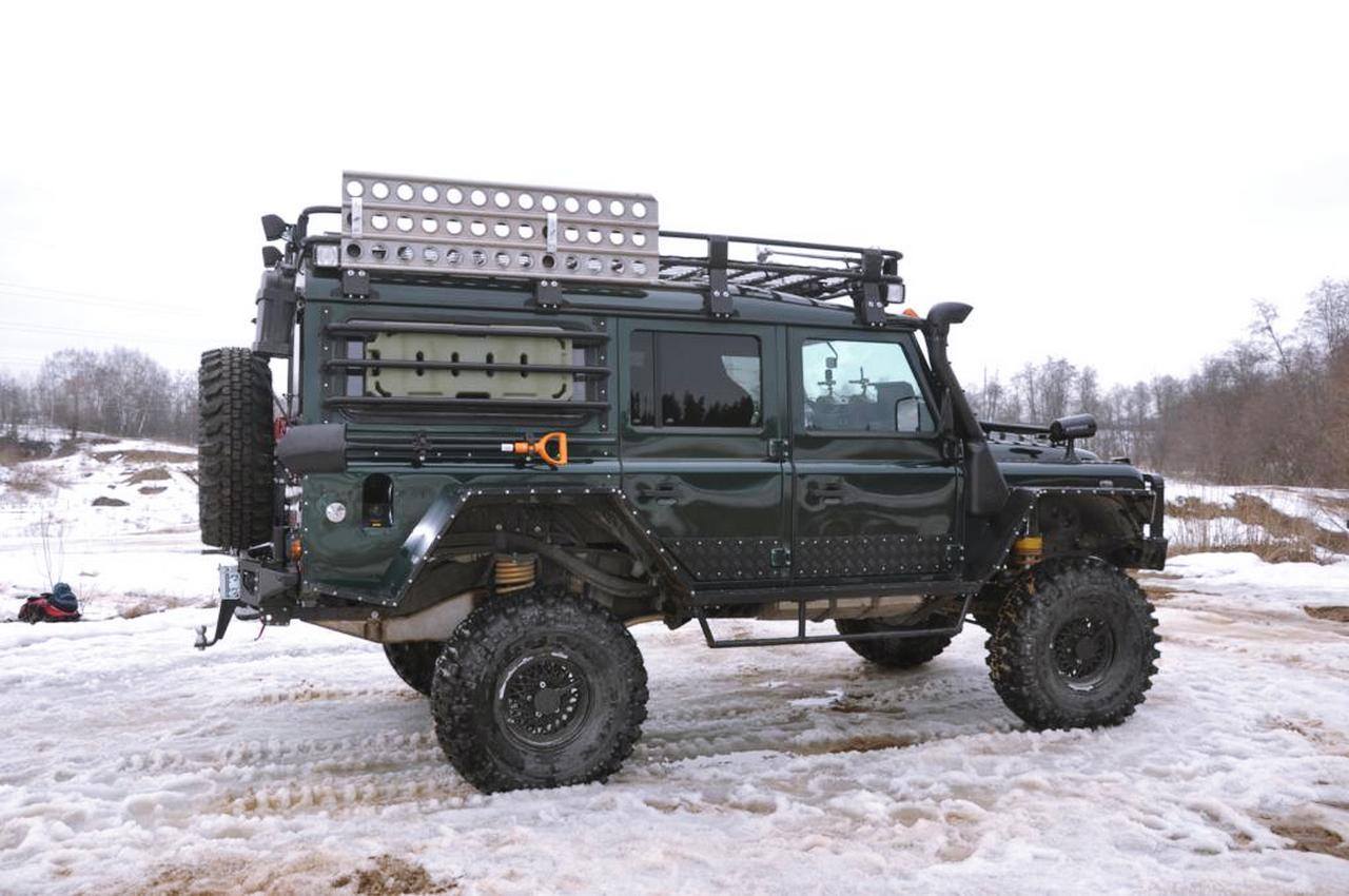 картинка Бампер задний KDT с площадкой под лебедку Defender 90/110