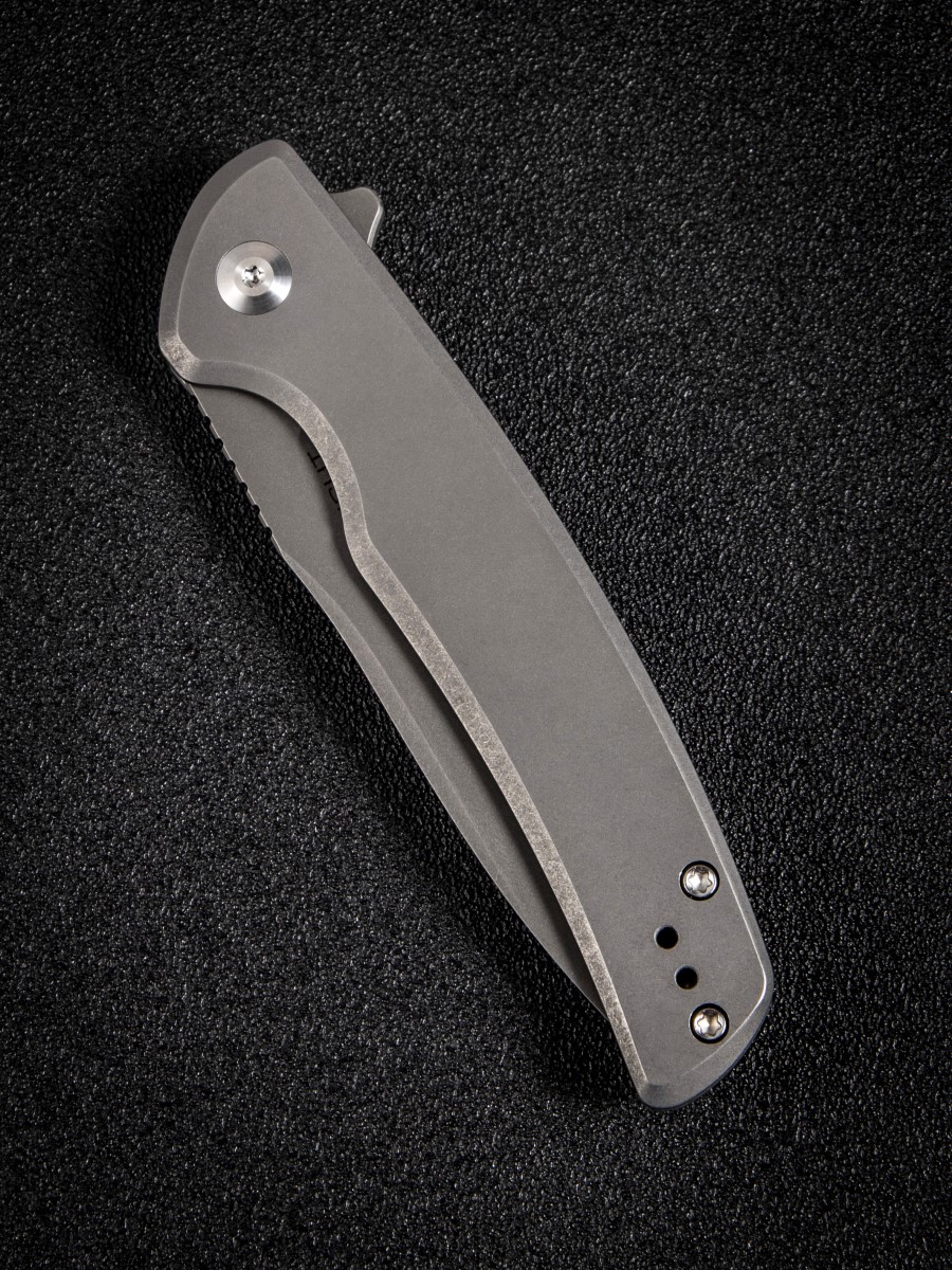 картинка Складной нож SENCUT Tynan 10Cr15CoMoV Steel Gray Stonewashed Handle Stainless Gray