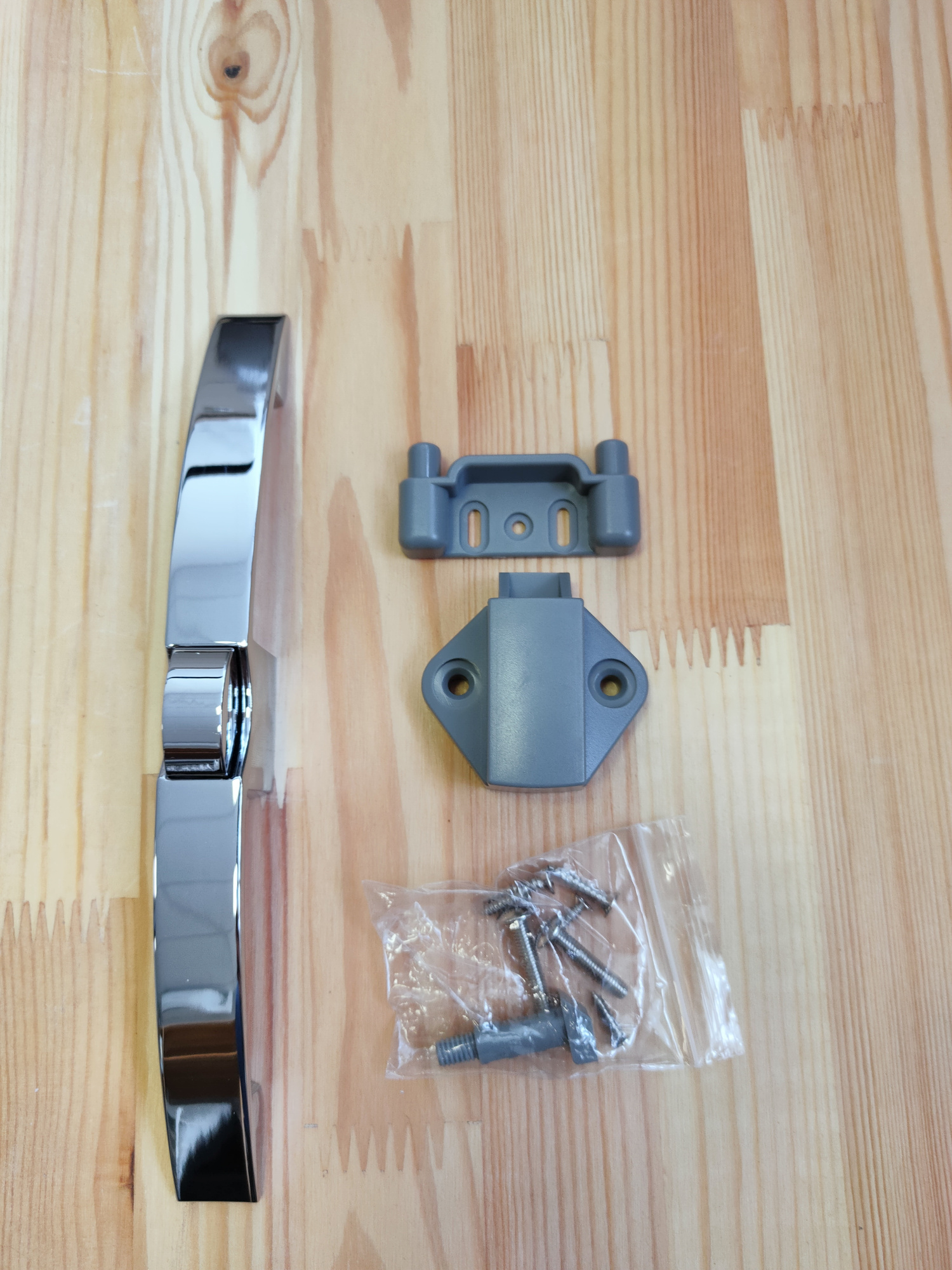 картинка Ручка-замок мебельная BL06-160-CH (зеркальный)