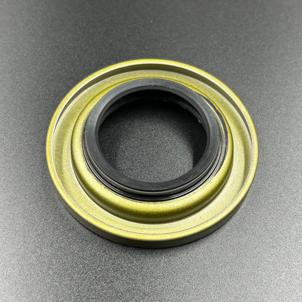 картинка Сальник хвостовика редуктора Can-am BRP (ZIBO)