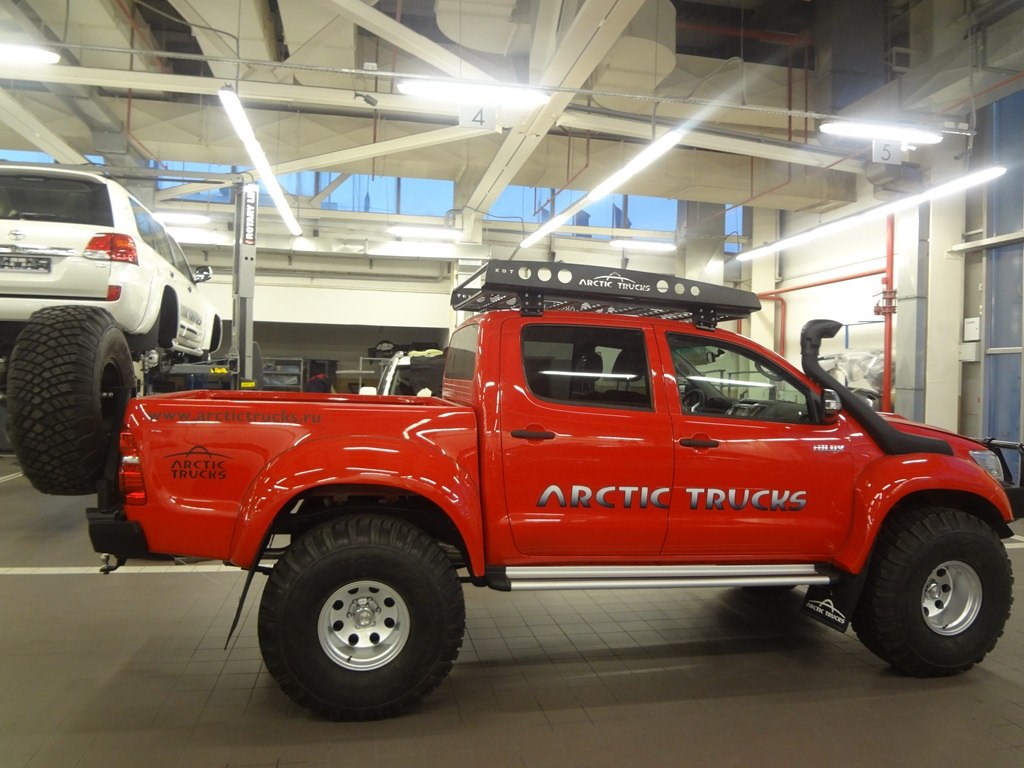 картинка Бампер задний KDT под Arctic Trucks для Toyota Hilux продается только с калиткой 15145АТ