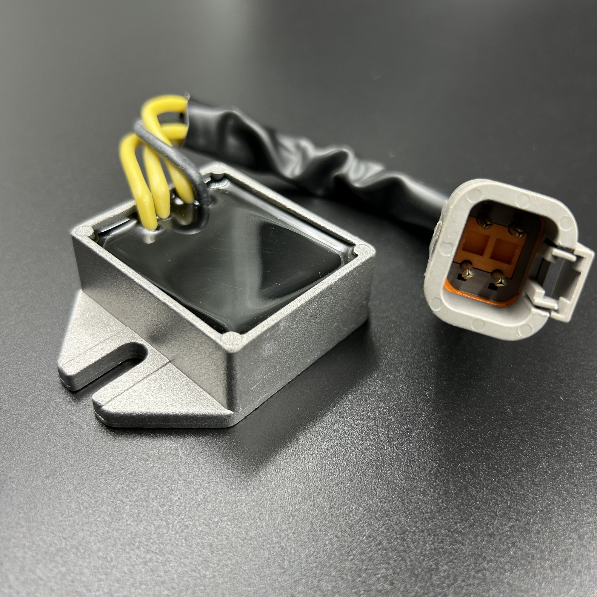 картинка Регулятор напряжения BRP SKANDIC WT550F (230-22080; ASD6011) (PREMARINE)