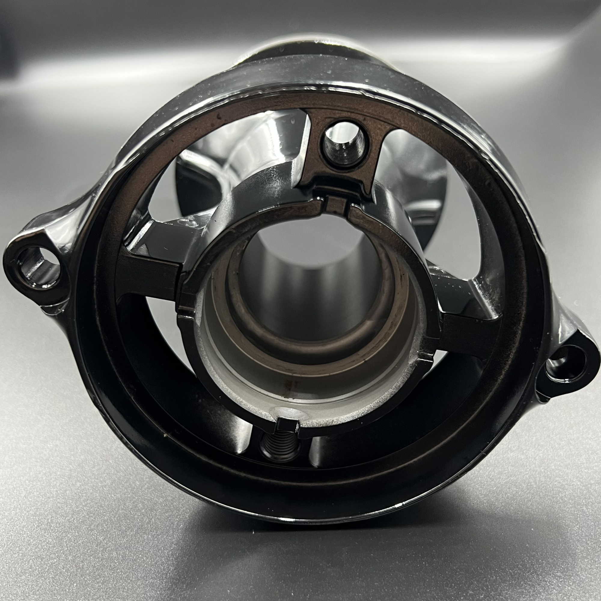Обойма гребного вала Suzuki DF140T/DF100-140A (56120-92J01) (Omax)