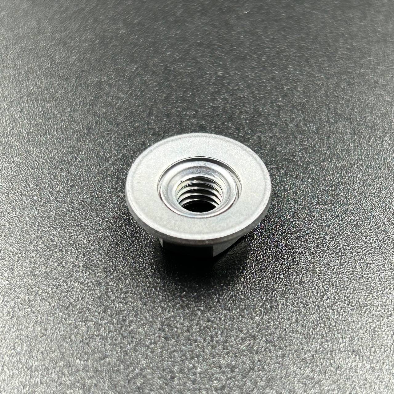 Гайка Yamaha 25-250, F30-150 (Yamaha)