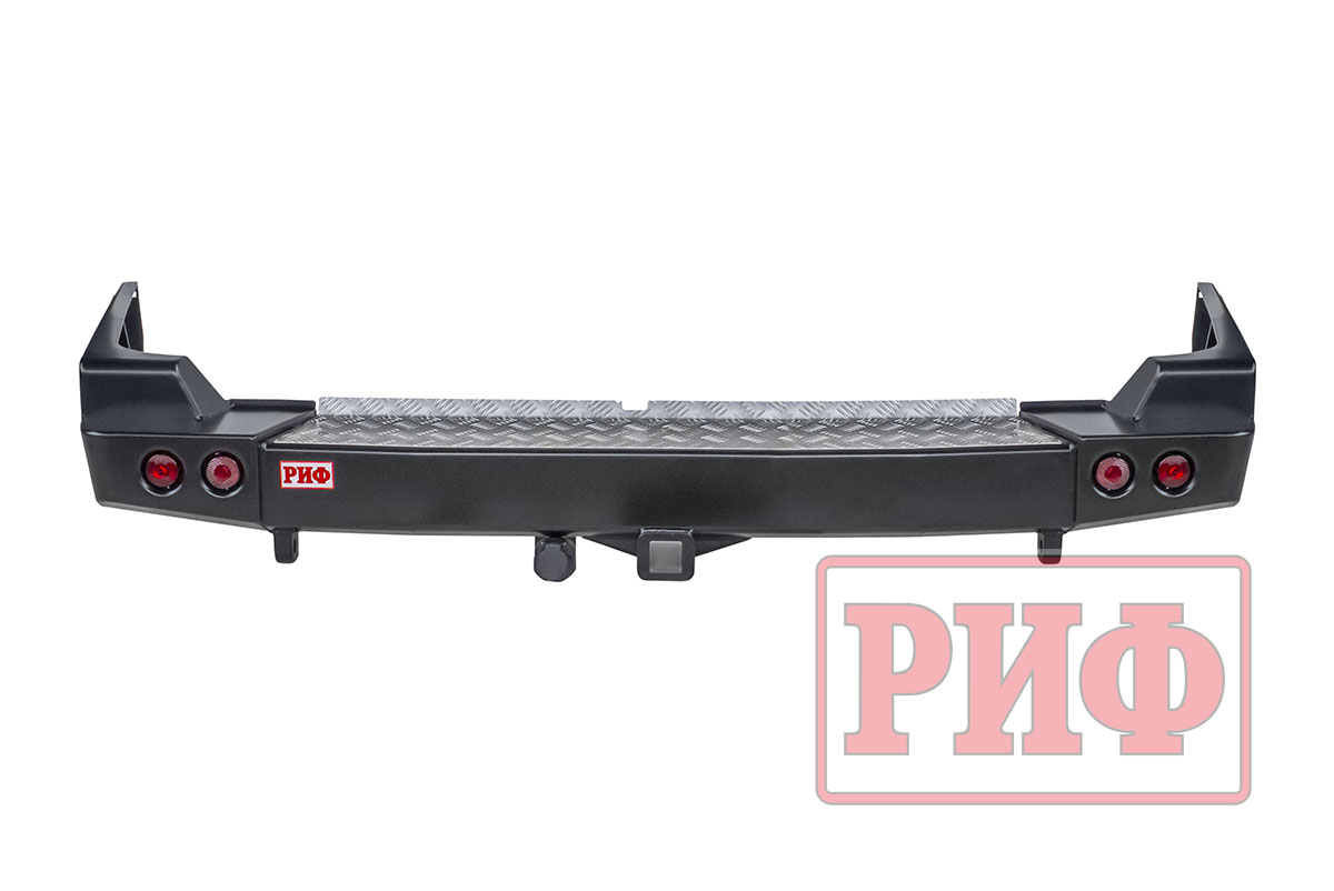 картинка Бампер задний РИФ Toyota Land Cruiser 100 с квадратом под фаркоп и фонарями