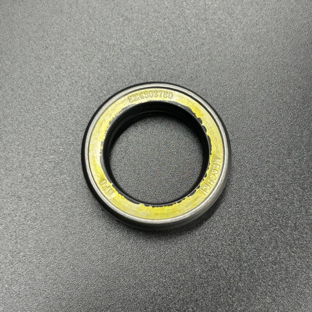 картинка Сальник редуктора Mercury (22х33.3х8) (8M0203757) (Quicksilver)