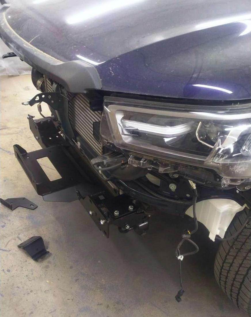 картинка Площадка лебедки Toyota Hilux KDT