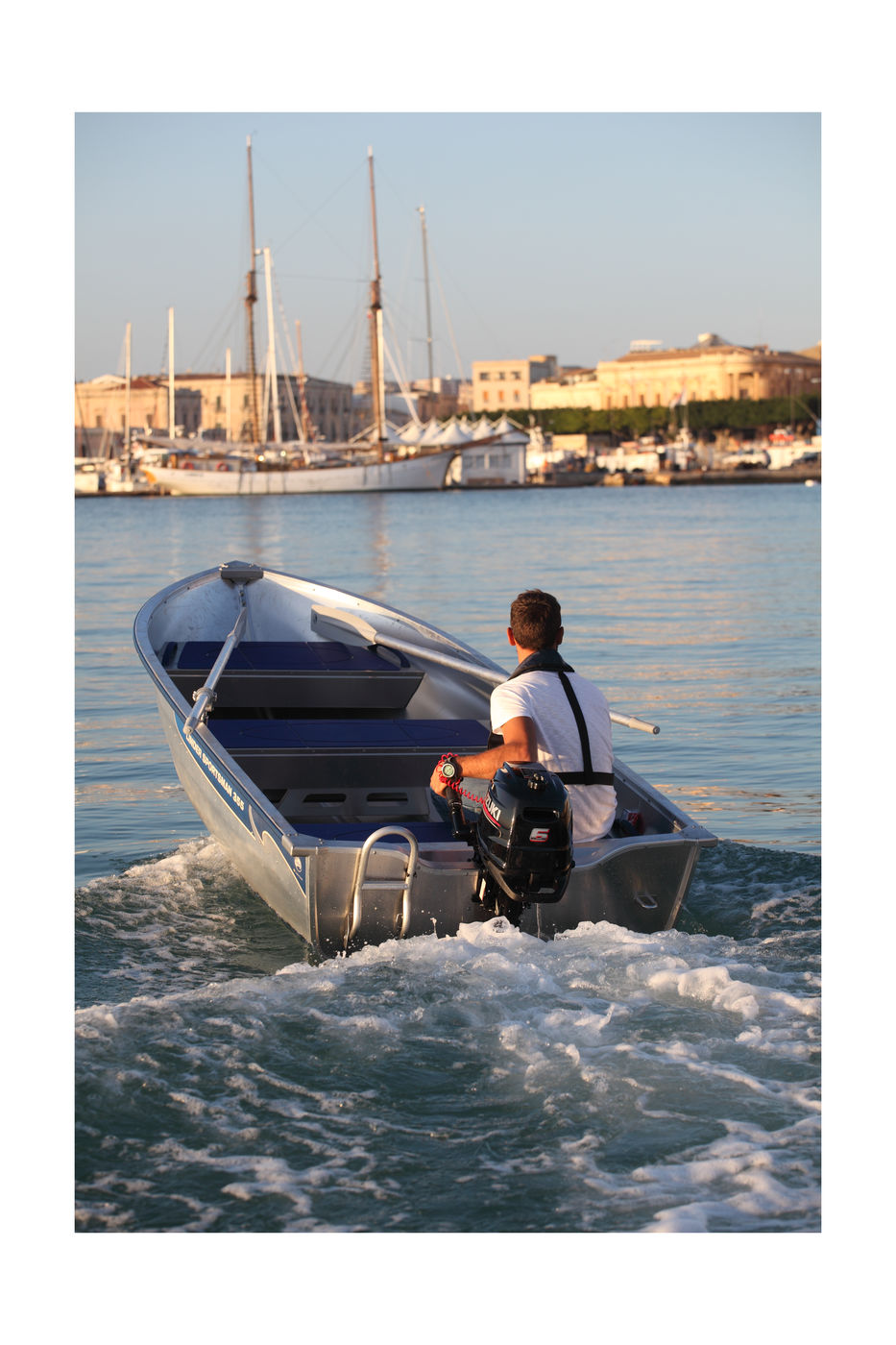 картинка Мотор лодочный Suzuki DF6AL