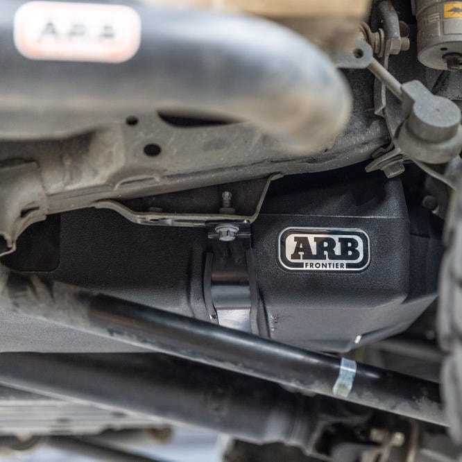 Дополнительный бак Toyota Land Cruiser 300 75л ARB Frontier
