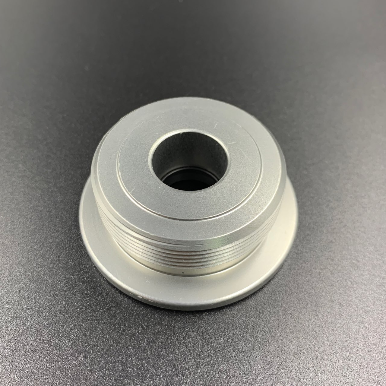 картинка Гайка вспомогательного штока гидроподъема Yamaha 50-90 (Omax)