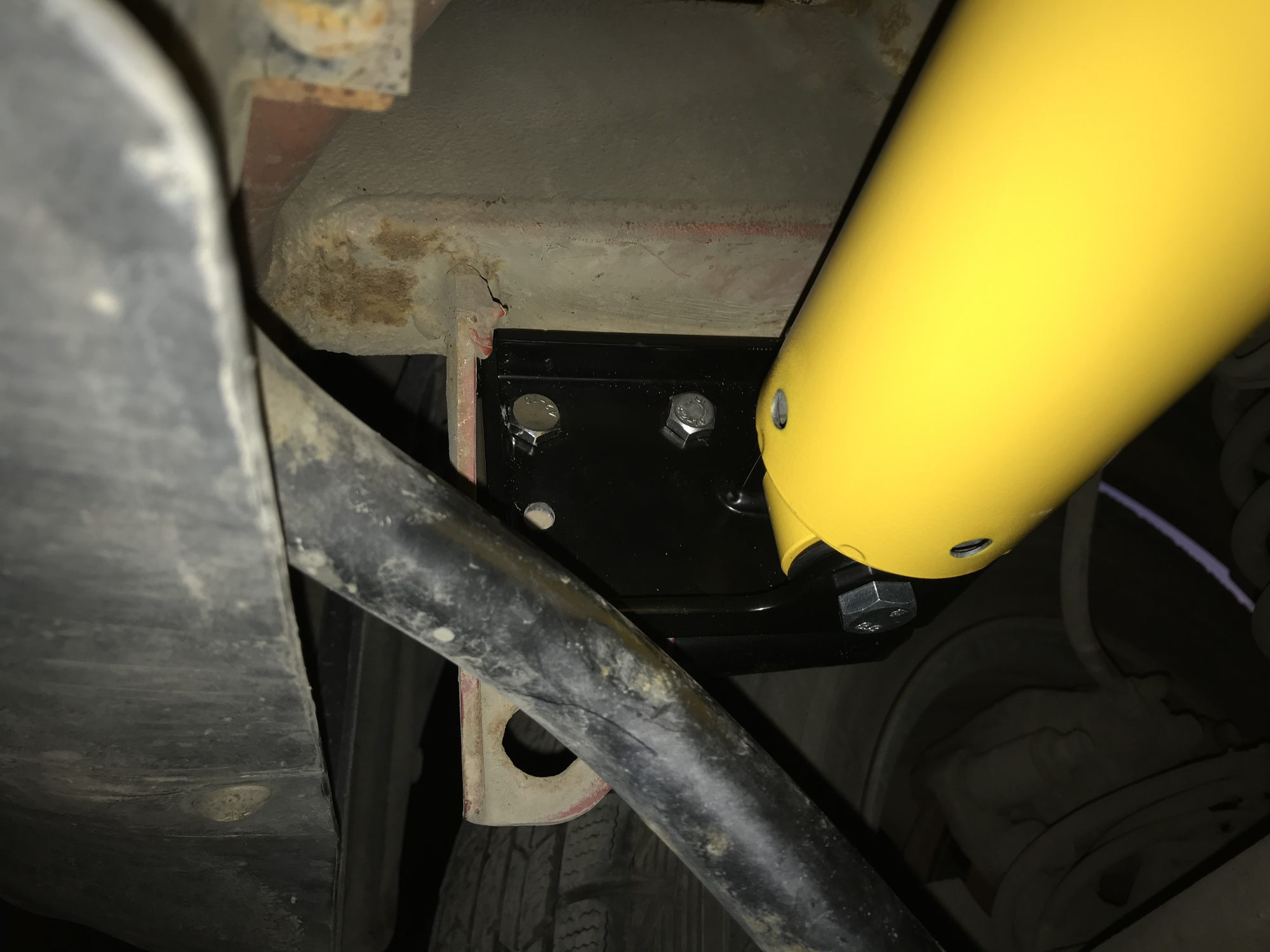 картинка Демпфер РИФ рулевой Suzuki Jimny 1998-2018 с креплениями РИФ