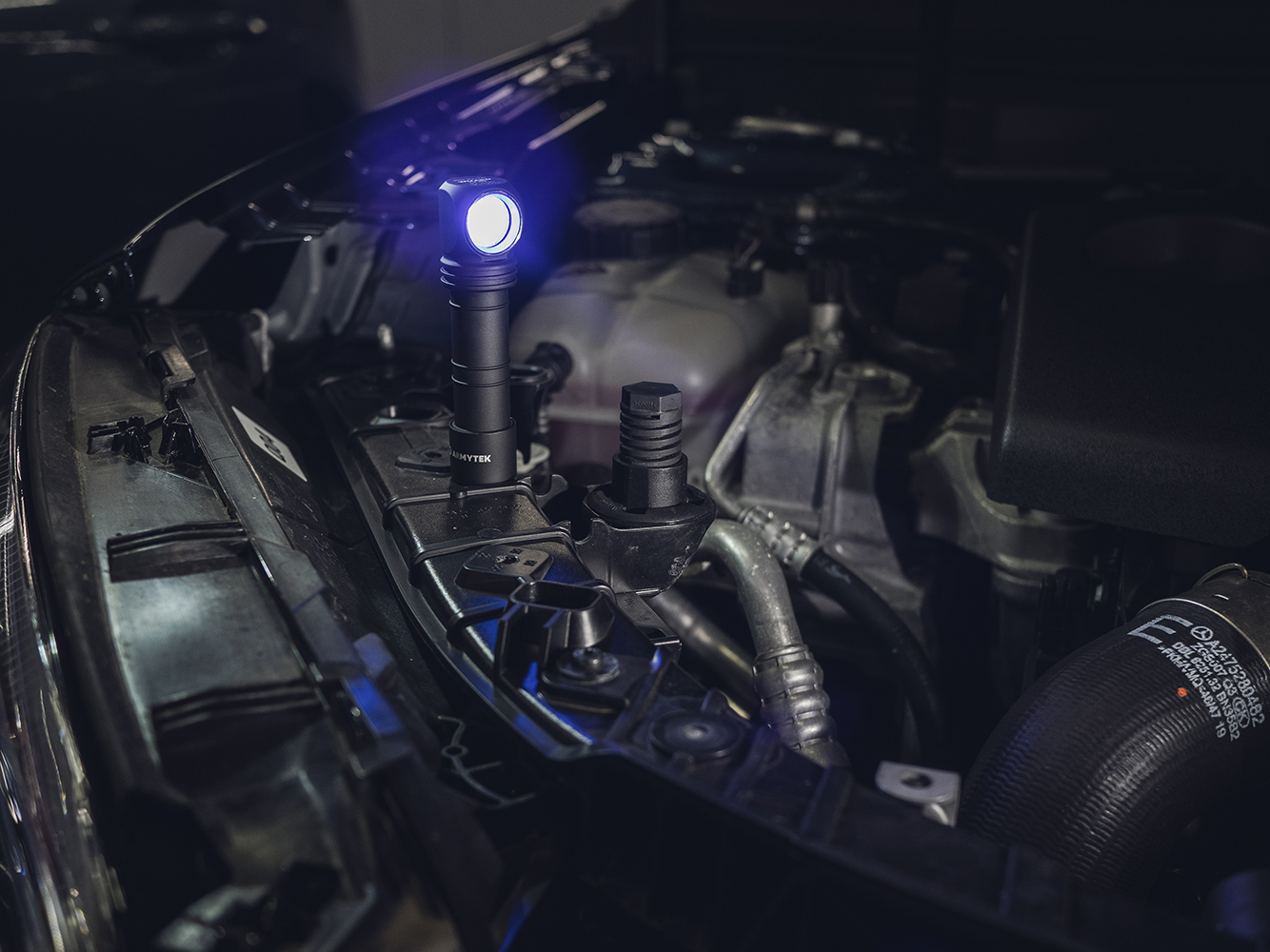 картинка Фонарь Armytek Wizard C2 WUV 