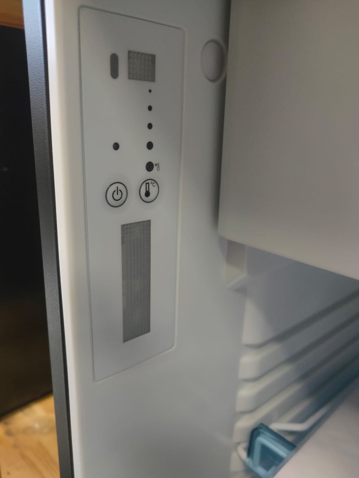 картинка Компрессорный автохолодильник MobileComfort MC-CRX-85