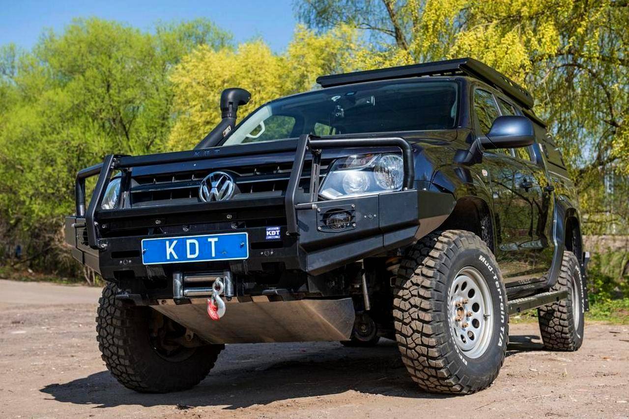 картинка Бампер передний KDT без кенгурина с местами под штатные ПТФ для Volkswagen Amarok лифт 0-50мм