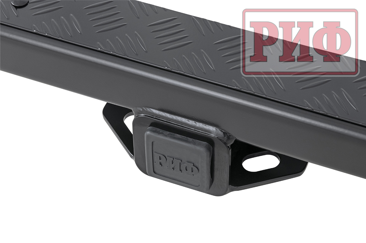 картинка Бампер задний РИФ Toyota Land Cruiser 200 2007-2015 c квадратом