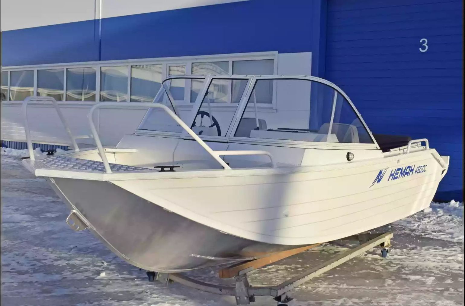 Моторная лодка, Neman 450 DC NEW, серый/св. сер