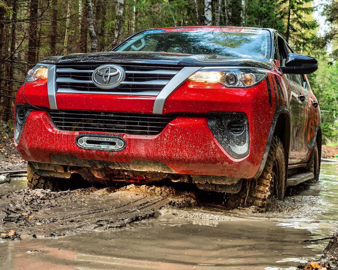 картинка Площадка лебедки Toyota Fortuner 2015+