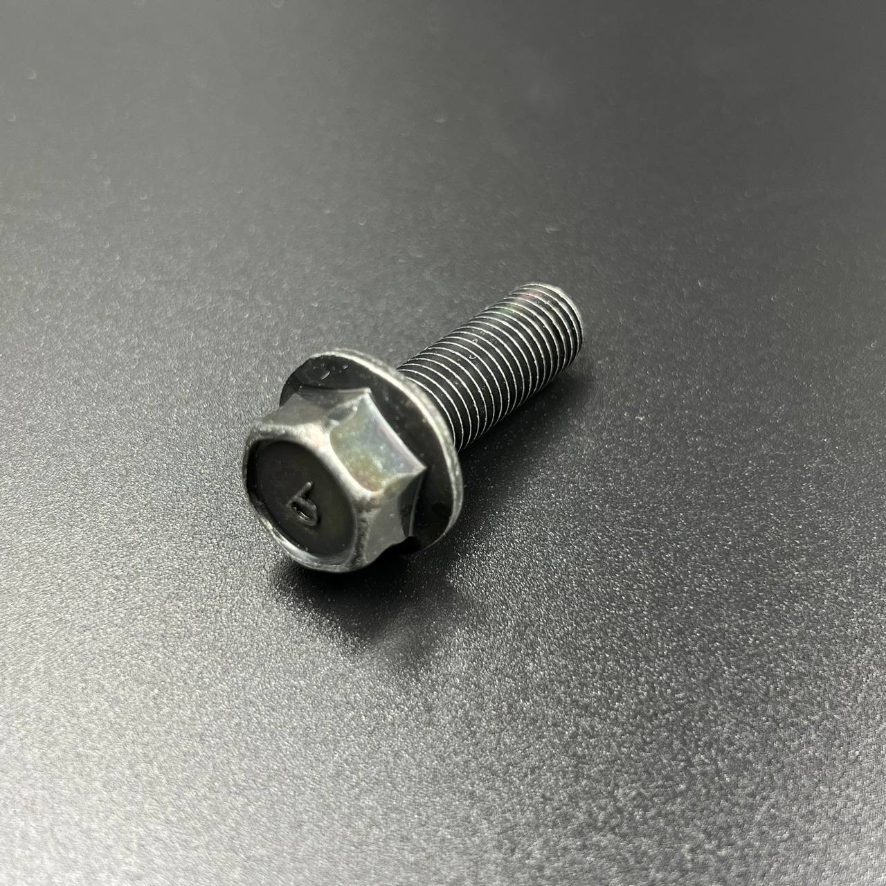 картинка Болт задней подвески Yamaha VK540 (95817-10030) (Yamaha)
