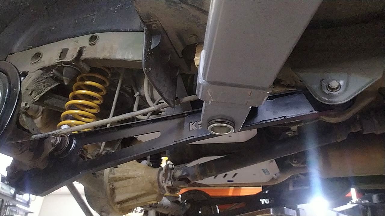 картинка Задние рычаги для Suzuki Jimny