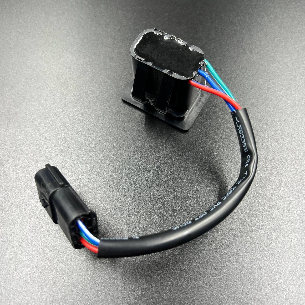 картинка Кнопка гидроподъема Mercury 25-400 (1999-Up) (Фишка)  (PWB)