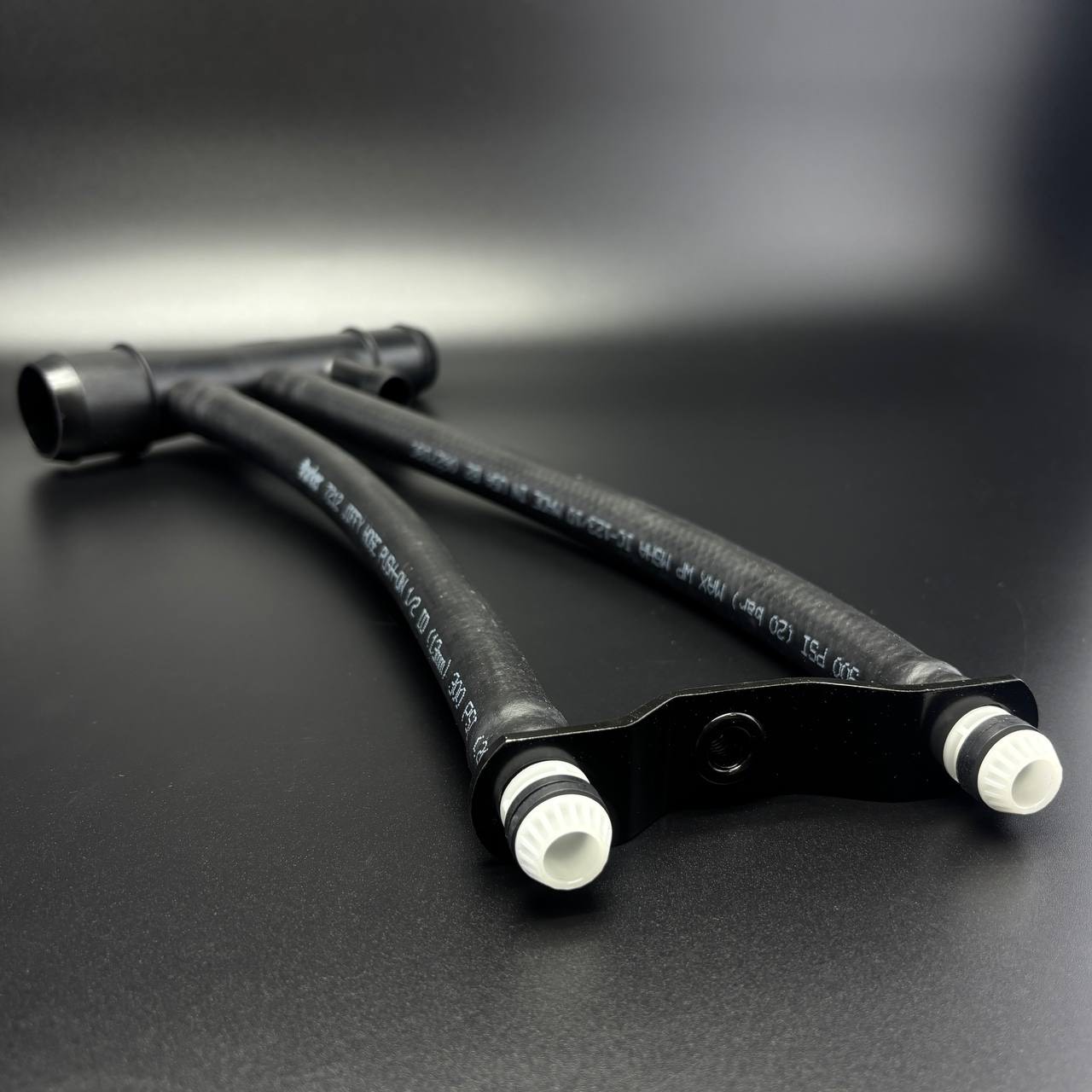 картинка Шланг водяной резиновый (армирован тканью) с фитингами HOSE FITTING ASSY (Quicksilver)