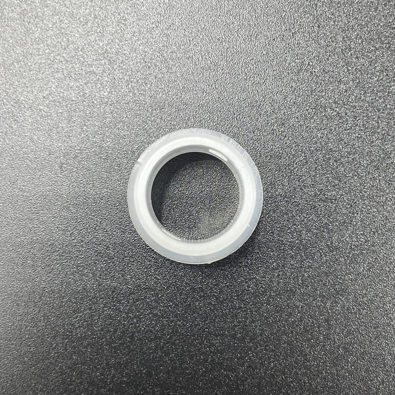 картинка Втулка крышки поддона Suzuki DT5-85, DF20-350 (09306-13007) (Suzuki)