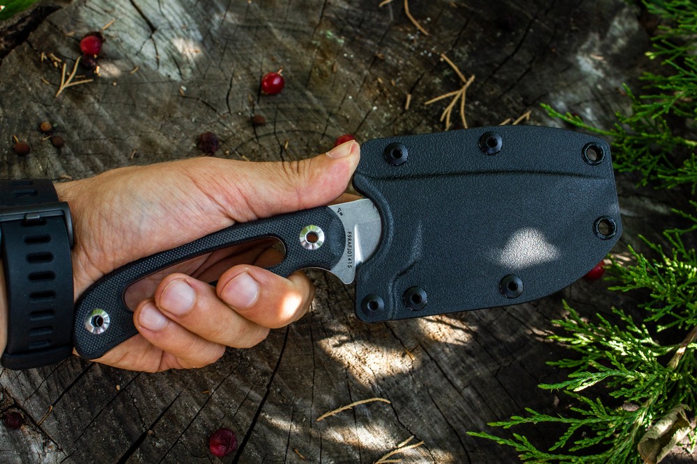 картинка Нож Ruike Hornet F815 черный