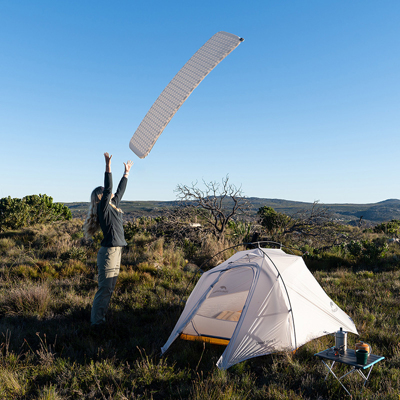 картинка Коврик самонадувной Naturehike CNK2300DZ013 Ultralight, прямоугольный,  серый, 6976023926976