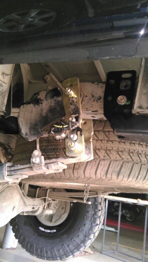 картинка Серьги удлинненые на Toyota HILUX 2015- (К-Т 2 ШТ.)